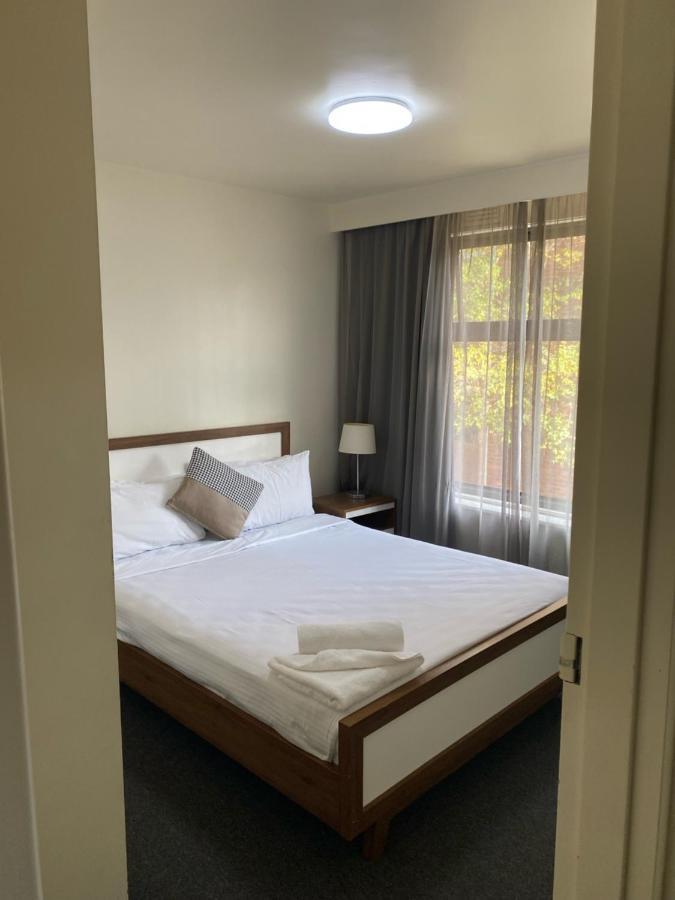 City Edge East Melbourne Apartment Hotel Екстер'єр фото