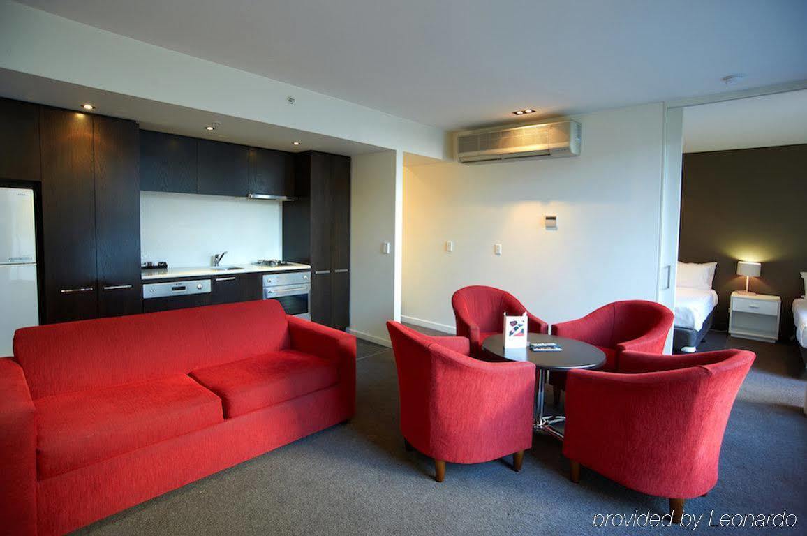 City Edge East Melbourne Apartment Hotel Екстер'єр фото